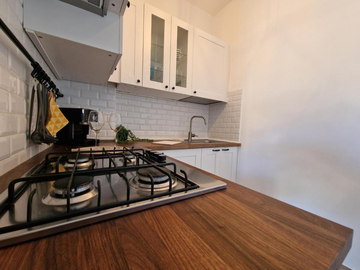 Апартаменты 650 Metri Dal Mare - Wifi - Terrazzo - Piscina - A/C Пьетра-Лигуре Экстерьер фото