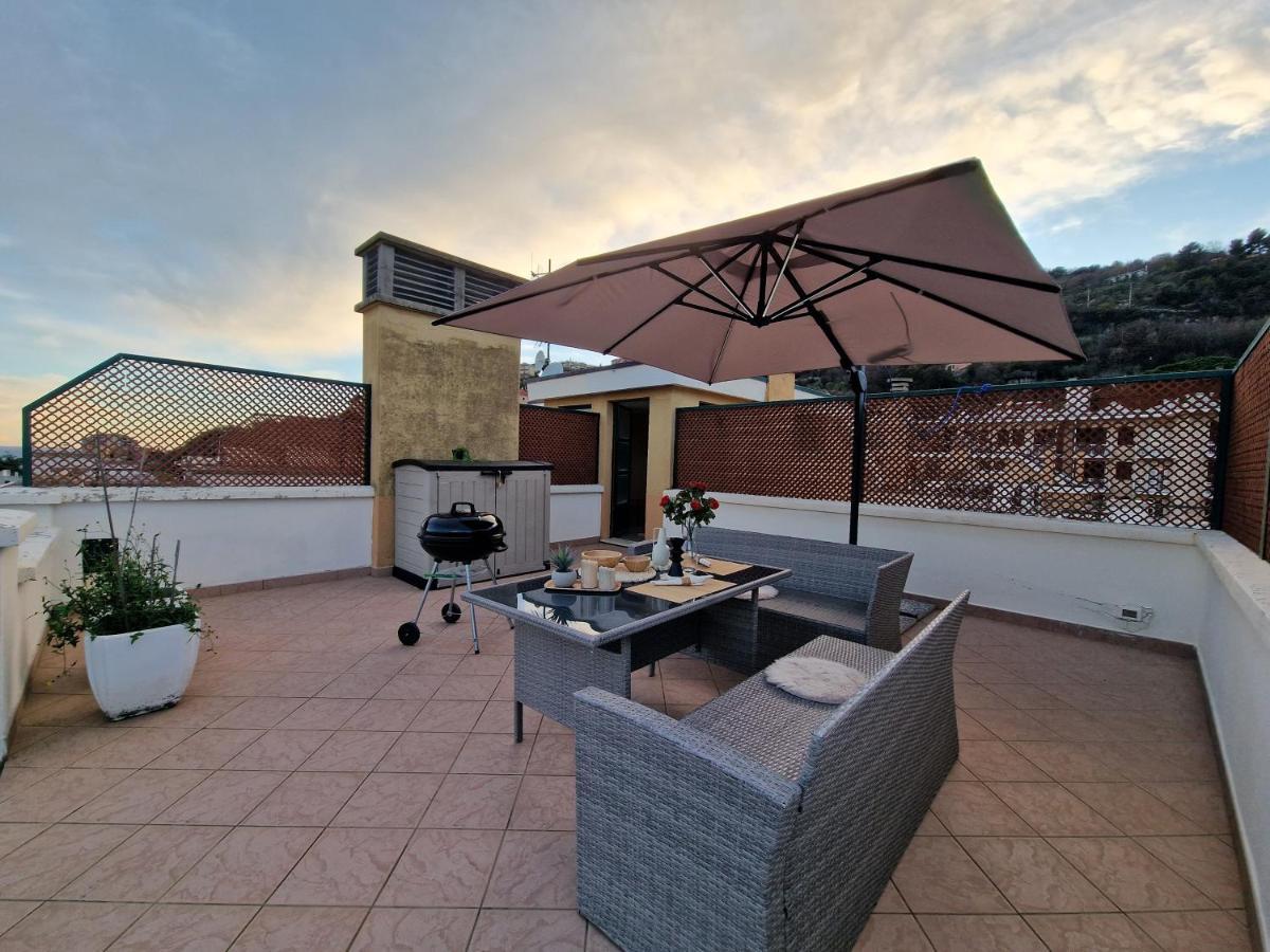 Апартаменты 650 Metri Dal Mare - Wifi - Terrazzo - Piscina - A/C Пьетра-Лигуре Экстерьер фото