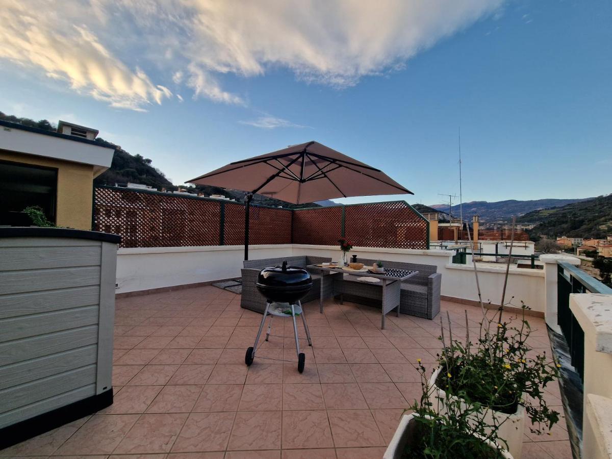 Апартаменты 650 Metri Dal Mare - Wifi - Terrazzo - Piscina - A/C Пьетра-Лигуре Экстерьер фото