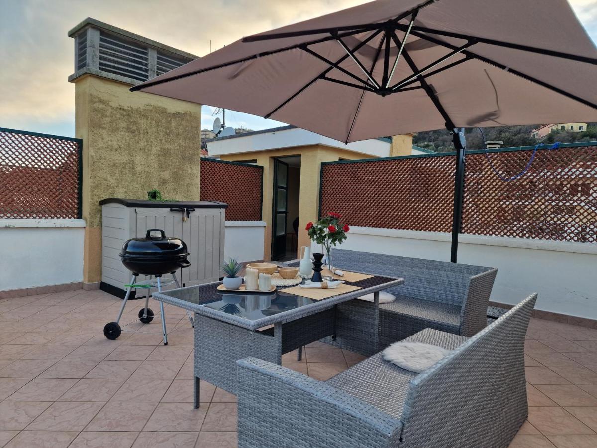 Апартаменты 650 Metri Dal Mare - Wifi - Terrazzo - Piscina - A/C Пьетра-Лигуре Экстерьер фото