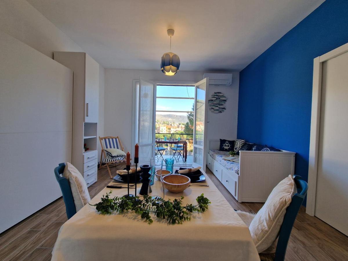 Апартаменты 650 Metri Dal Mare - Wifi - Terrazzo - Piscina - A/C Пьетра-Лигуре Экстерьер фото